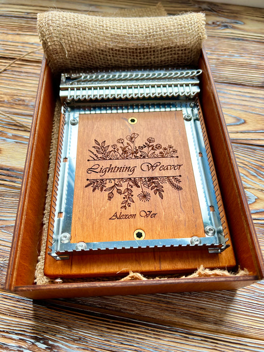 Weaving loom, Lightning weaver in wooden box