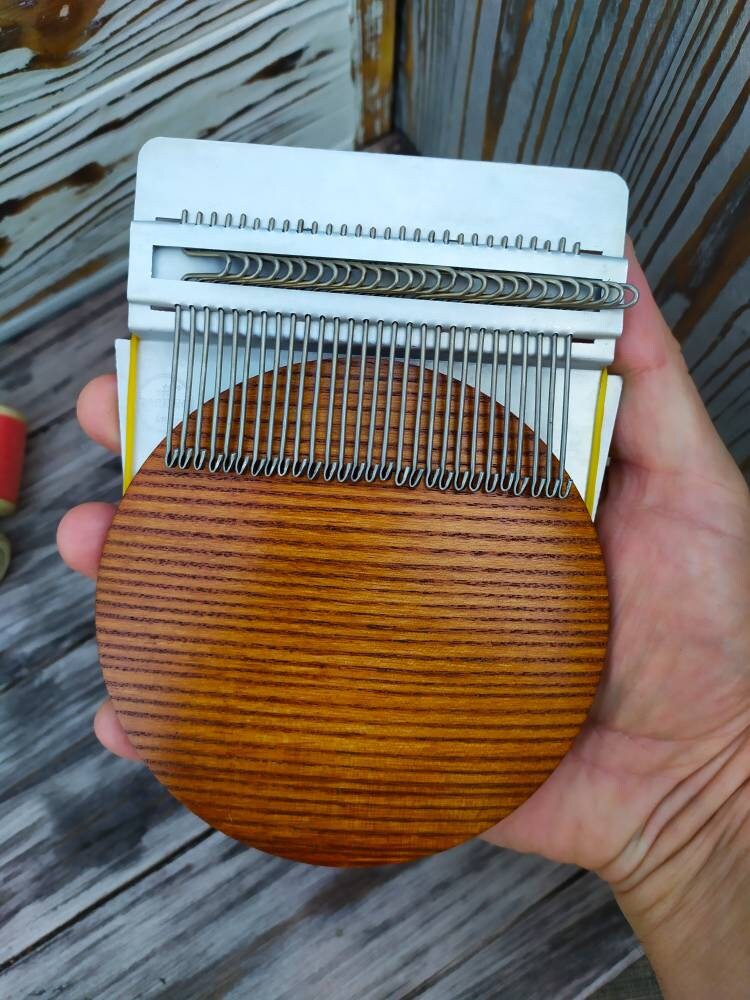Big speedweve type,(28 hooks) small loom (box)